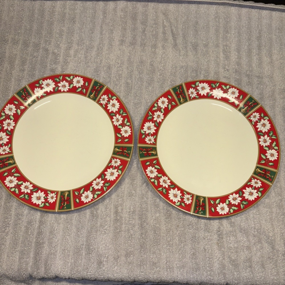 CHARLTON HALL 10.5" Dinner Plate Set 2 Pc White Floral Horn Red Green Japan